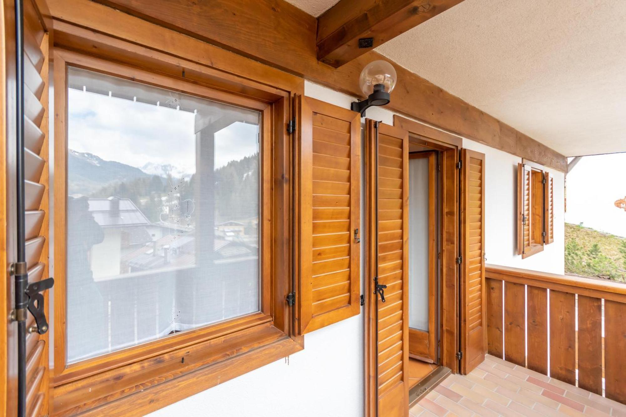 Casa Fave' Apartment Pozza di Fassa Luaran gambar